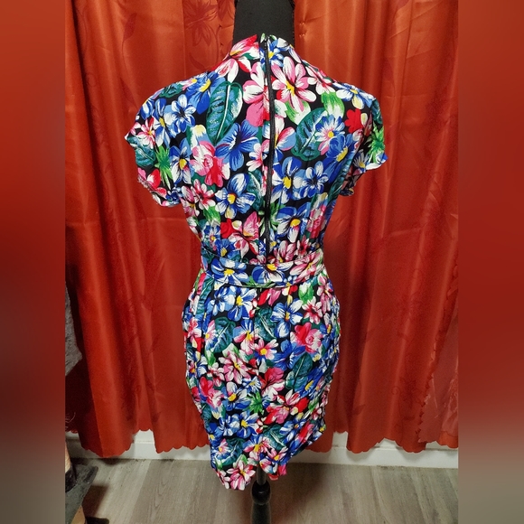 Vintage 80s Floral Mini Dress sz 6 - Picture 4 of 7